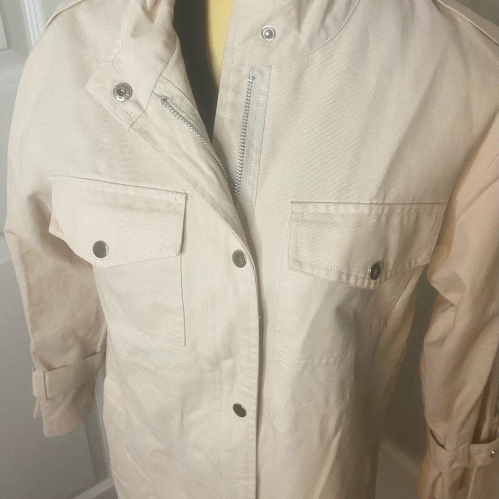 Women's Cream Jacket - Picture 3 of 6